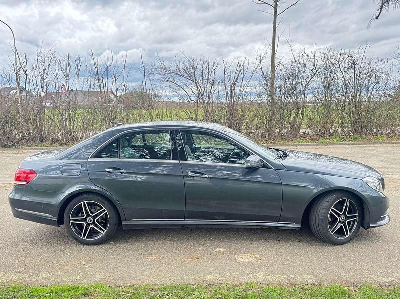 Gebraucht Mercedes E220 170 PS (125 kW) 2013 Tenoritgrau  metalliclack Limousine