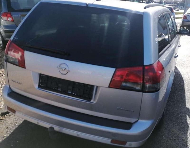 Gebraucht Opel Vectra 155 PS (114 kW) 2005 Silber Kombi