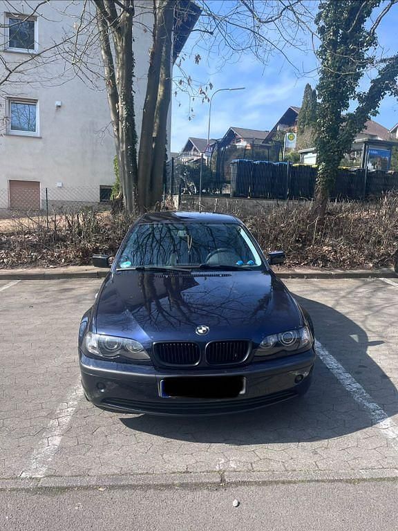 Gebraucht BMW 325 192 PS (141 kW) 2002 Blau Limousine