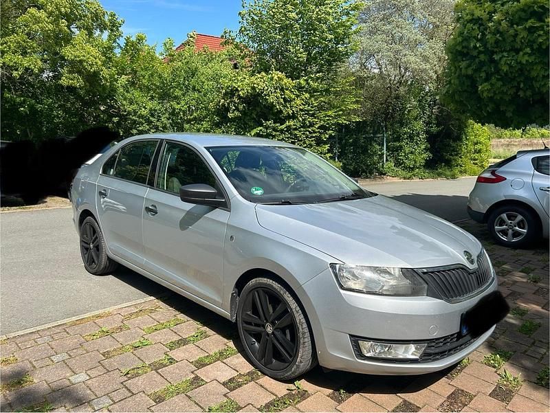 Silber Gebraucht 2013 Skoda Rapid Limousine | 5.000 € (Superpreis) - Bild 1/4