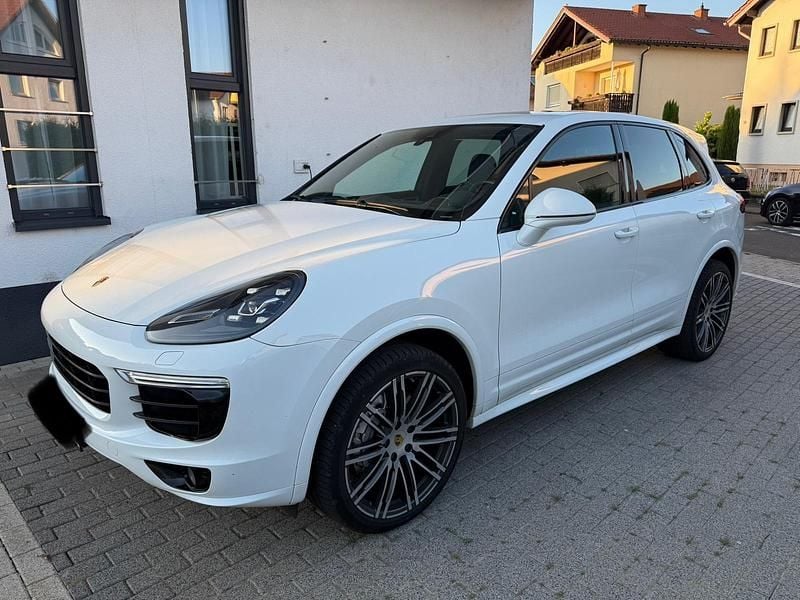 Weiß Gebraucht 2016 Porsche Cayenne SUV | 26.900 € (Fairer Preis) - Bild 1/4