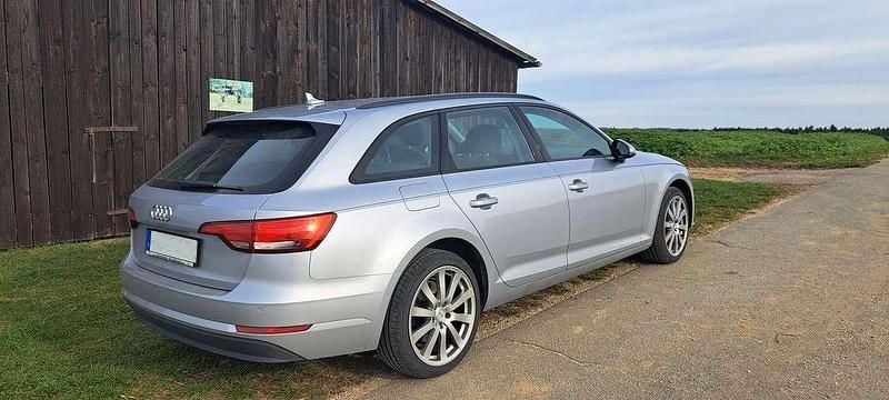 Gebraucht Audi A4 Attraction 150 PS (110 kW) 2016 Silber Kombi