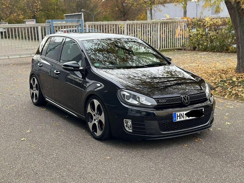 Schwarz Gebraucht 2010 VW Golf VI GTI Limousine | 7.900 € (Guter Preis) - Bild 1/4