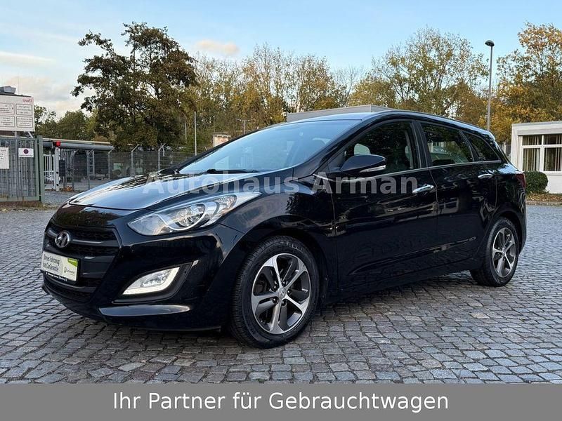Gebraucht Hyundai i30 Style 136 PS (100 kW) 2017 Schwarz Kombi