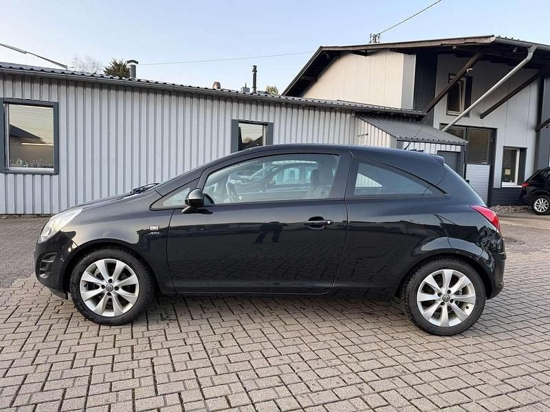 Gebraucht Opel Corsa 87 PS (63 kW) 2013 Schwarz Kleinwagen
