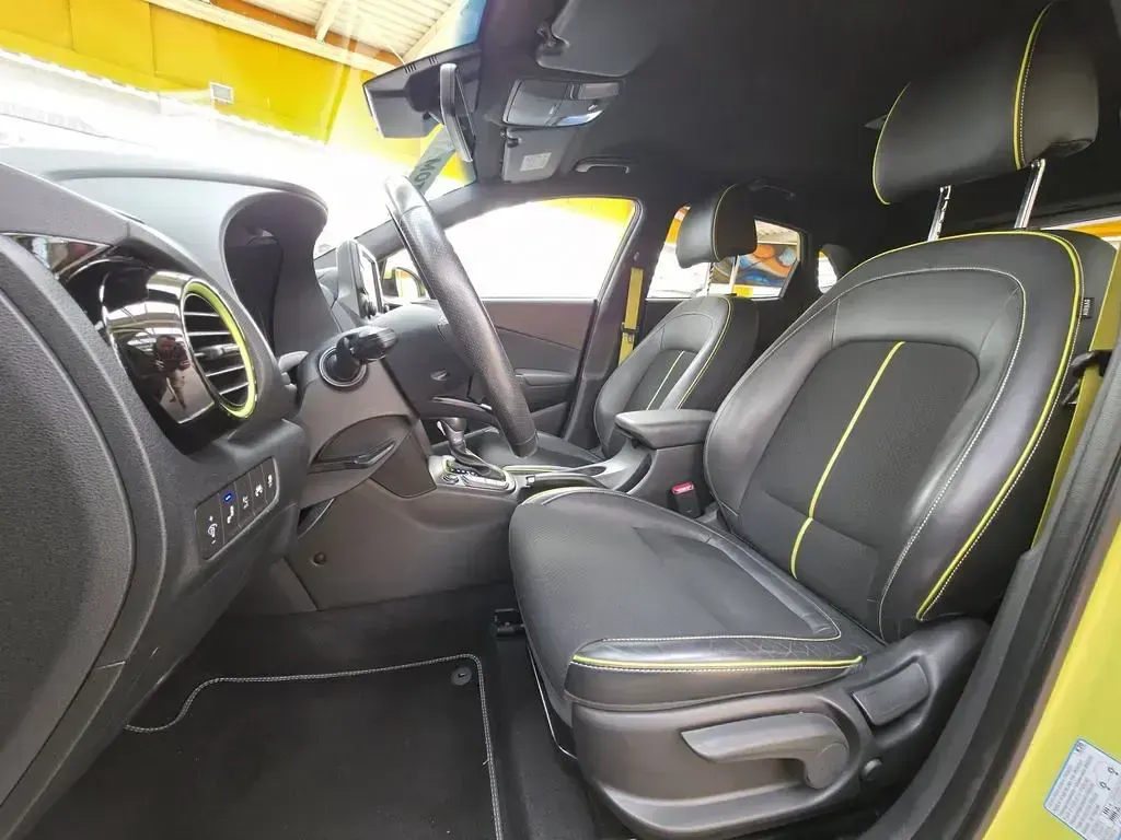 Gebraucht Hyundai Kona Style 177 PS (130 kW) 2019 Gelb SUV