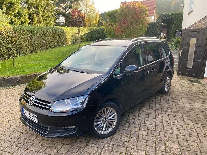 Schwarz Gebraucht 2015 VW Sharan Cup Van / Kleinbus | 14.900 € (Superpreis) - Bild 1/4