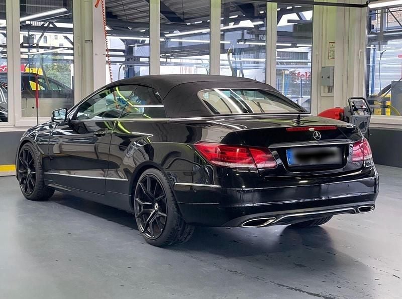 Gebraucht Mercedes E250 AMG 204 PS (150 kW) 2014 Schwarz Cabrio