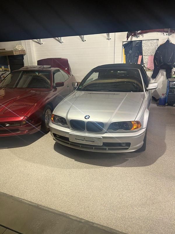 Gebraucht BMW 318 Cabriolet 143 PS (105 kW) 2002 Silber Cabrio