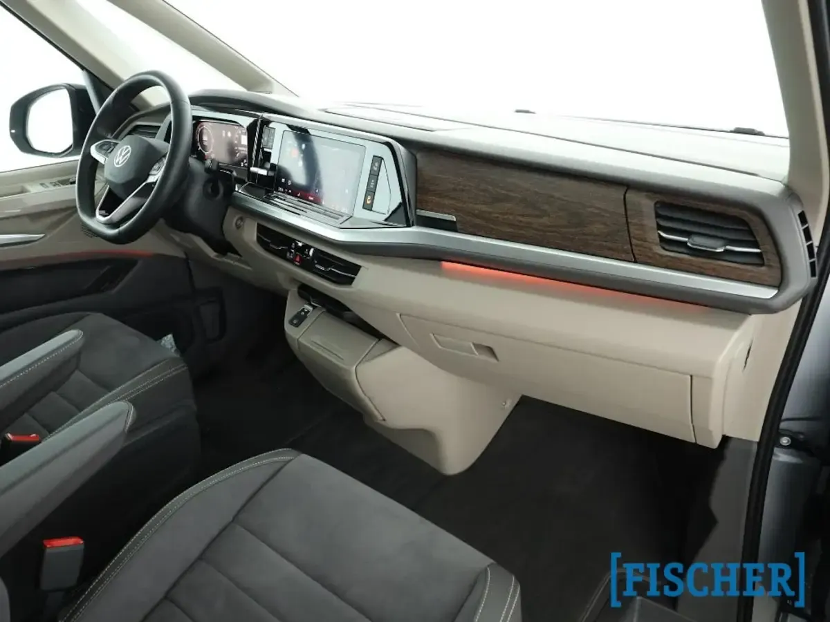 Gebraucht VW Multivan Style 150 PS (110 kW) 2025 Van / Kleinbus