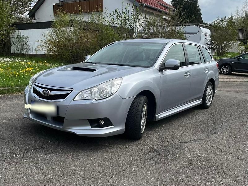 Gebraucht Subaru Legacy Active 150 PS (110 kW) 2012 Grau Kombi