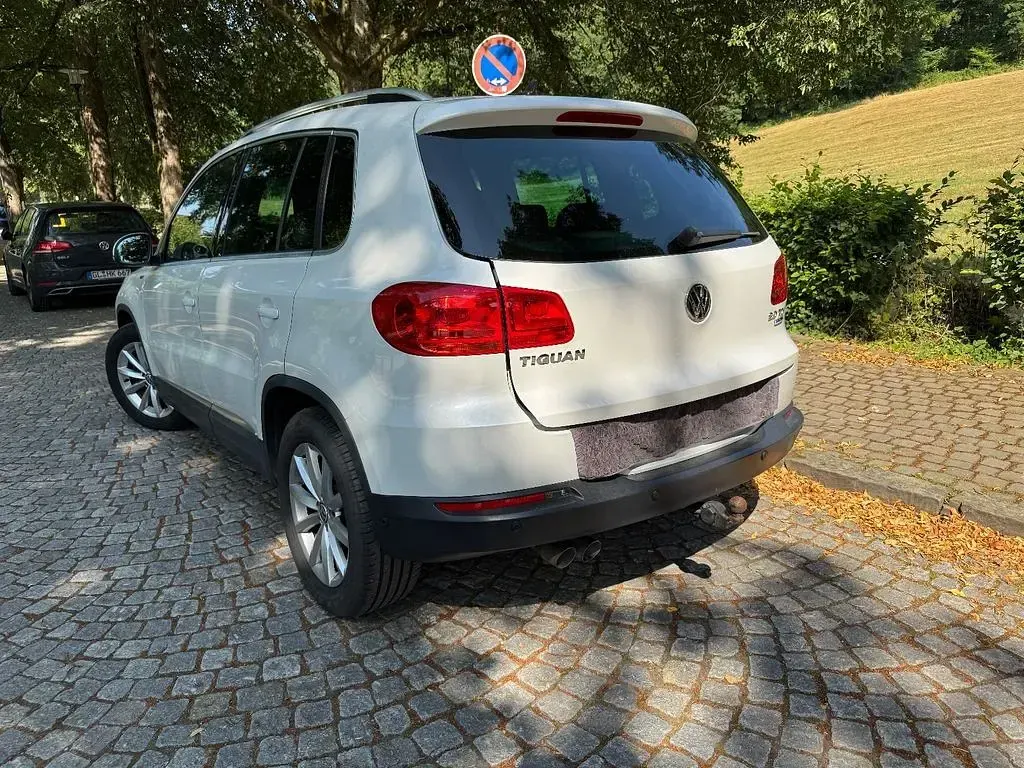 Gebraucht VW Tiguan LOUNGE 110 PS (80 kW) 2016 Weiß SUV