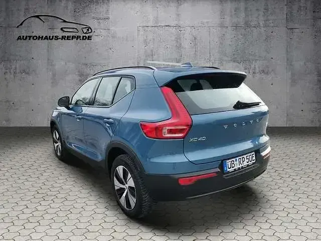 Gebraucht Volvo XC40 Plus 155 PS (114 kW) 2023 Fjord blue (metallic) SUV