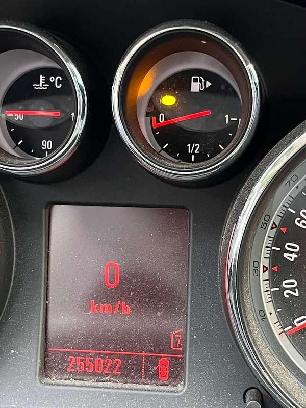 Gebraucht Opel Insignia 160 PS (117 kW) 2009 Schwarz Kombi