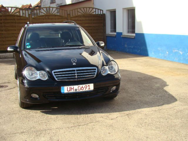 Gebraucht Mercedes C180 143 PS (105 kW) 2004 Schwarz Kombi