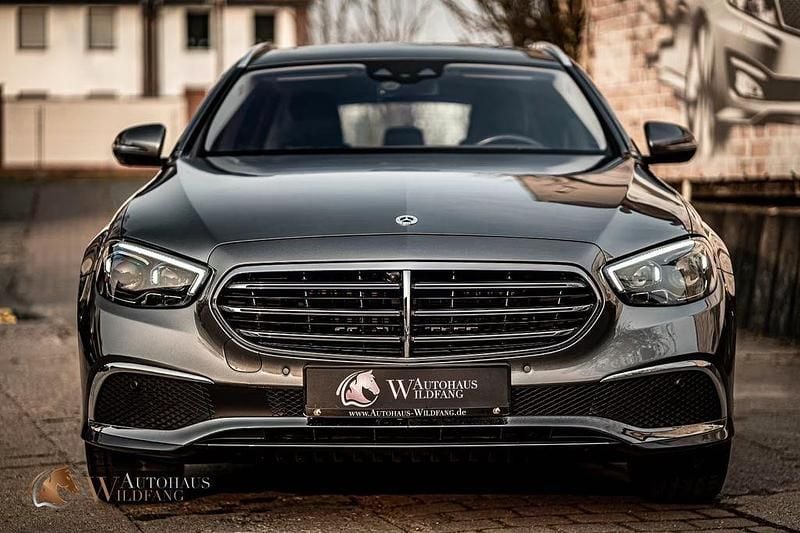 Gebraucht Mercedes E300 Exclusive 258 PS (189 kW) 2021 Grau Limousine