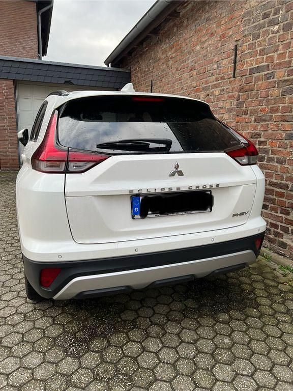 Gebraucht Mitsubishi Eclipse Cross Basis 188 PS (138 kW) 2022 Weiß SUV