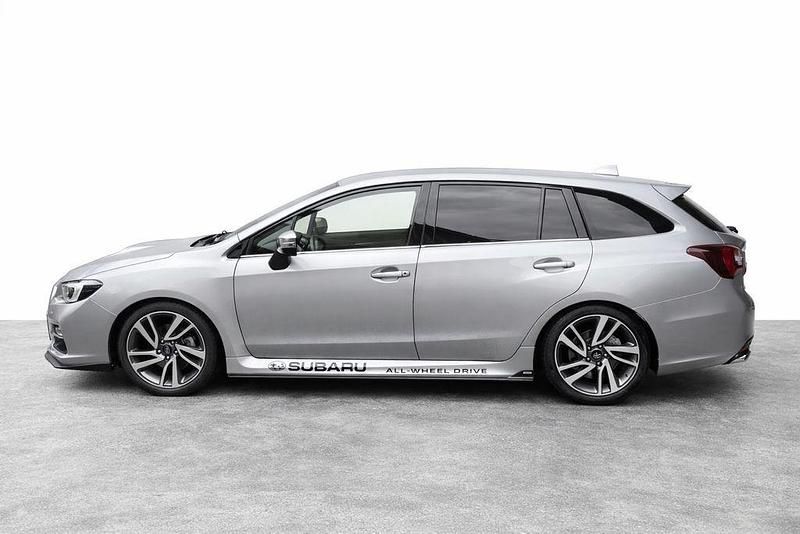 Gebraucht Subaru Levorg Sport 170 PS (125 kW) 2015 Ice silver (m) Kombi