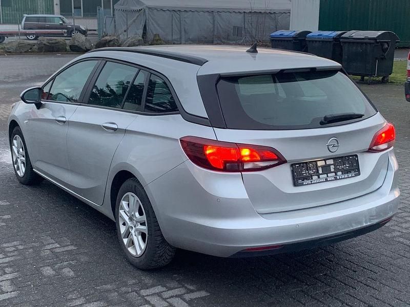 Gebraucht Opel Astra Edition 136 PS (100 kW) 2018 Silber Kombi