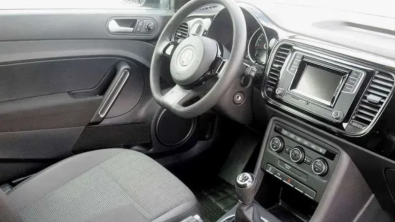 Używany VW Beetle 105 KM (77 kW) 2016 Szary Hatchback