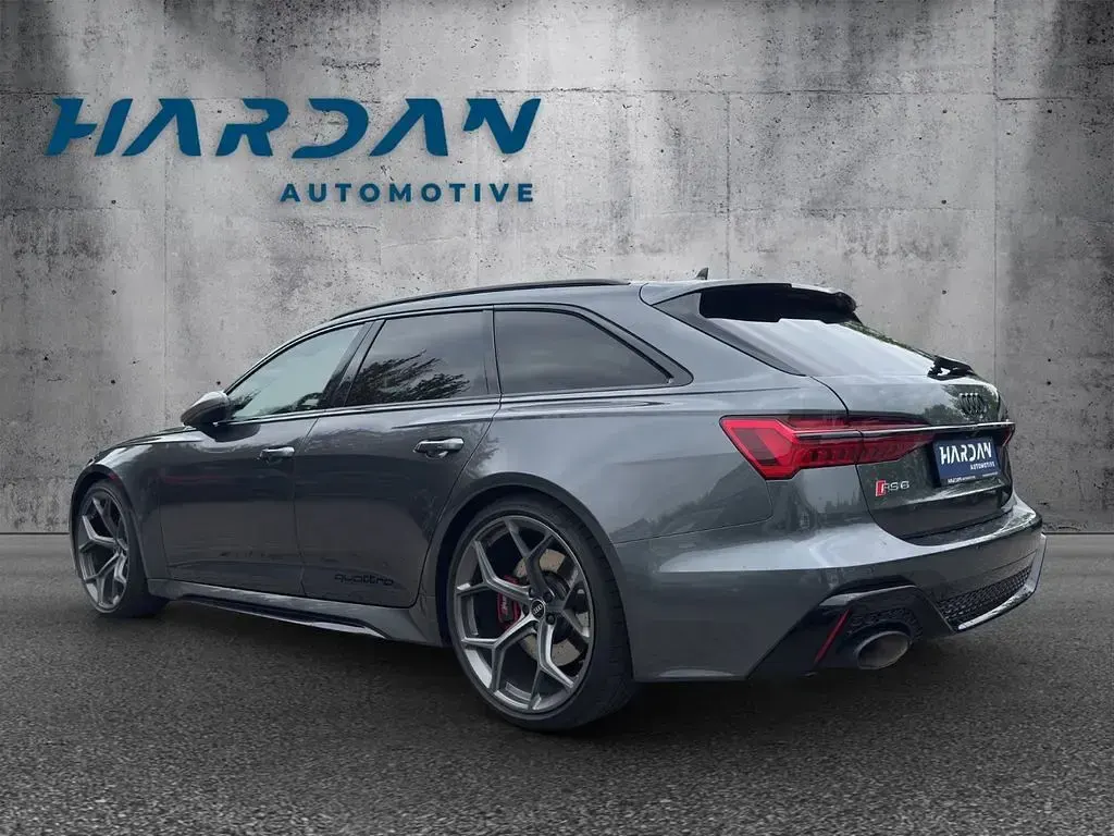 Gebraucht Audi RS6 Exclusive 630 PS (463 kW) 2024 Grau Kombi