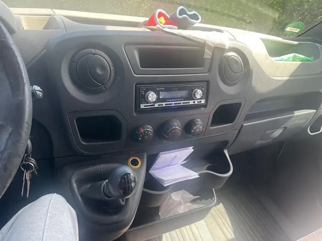 Używany Opel Movano 125 KM (91 kW) 2011 Biały Minivan