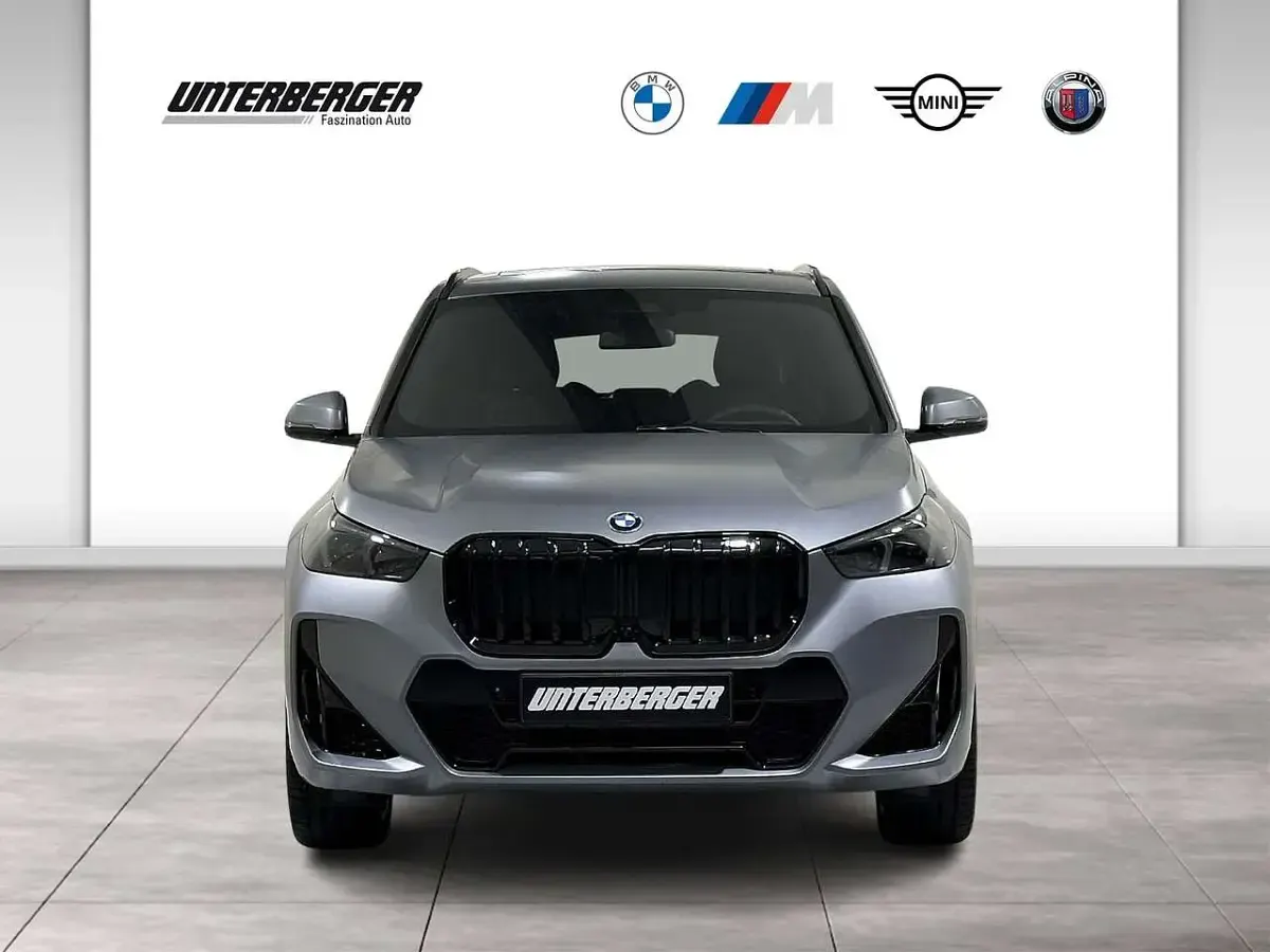 Neu BMW X1 M Sport 218 PS (160 kW) 2025 Bmw individual frozen pure gre SUV