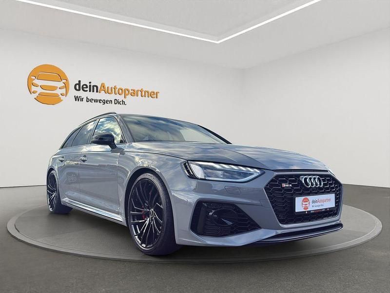 Gebraucht Audi RS4 Ambiente 450 PS (330 kW) 2024 Nardograu Kombi