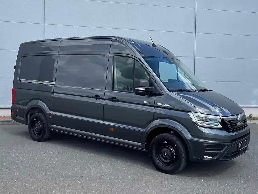 Neu MAN TGE 177 PS (130 kW) 2026 Indiumgrau metallic Van