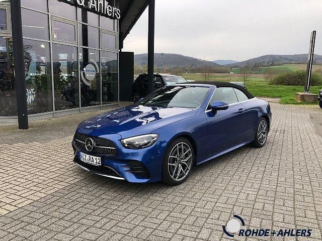 Spektralblau Gebraucht 2022 Mercedes E220 AMG line Cabrio | 55.249 € - Bild 1/4