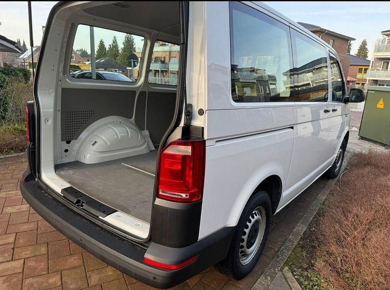 Second-hand VW Transporter 150 CP (110 kW) 2017 Alb Van