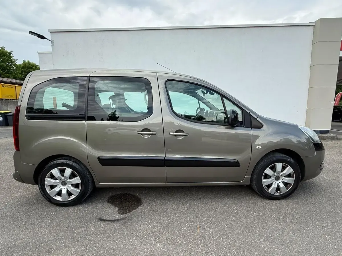 Gebraucht Citroën e-Berlingo SELECTION 114 PS (83 kW) 2013 Braun Kombi