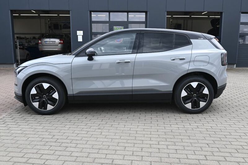 Gebraucht Volvo EX30 Plus 200 kW (272 PS) 2025 Vapour grey SUV