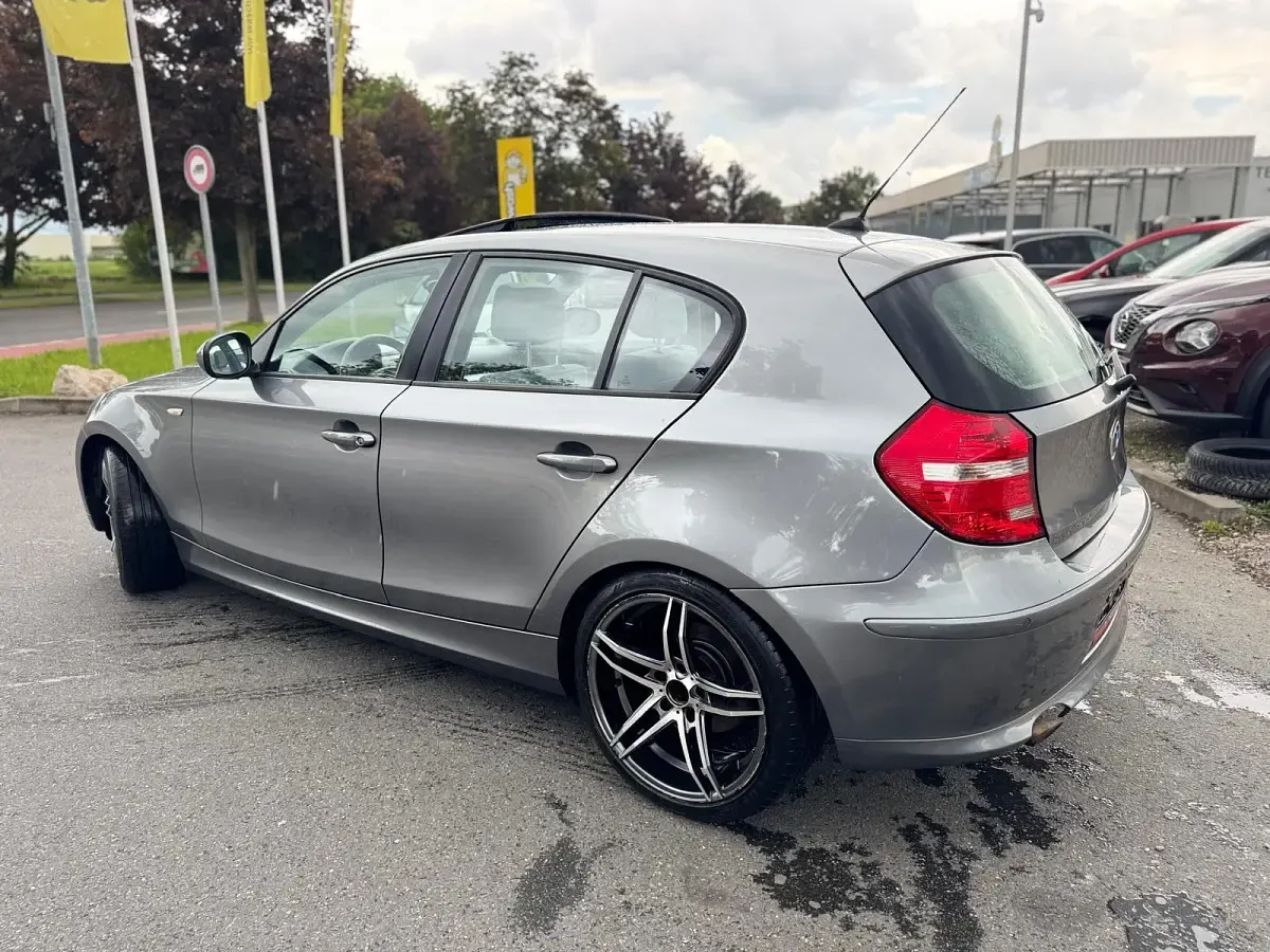 Używany BMW 116 Advantage 116 KM (85 kW) 2010 Szary Hatchback