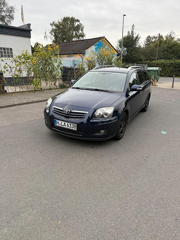 Blau Gebraucht 2007 Toyota Avensis Kombi | 3.000 € (Fairer Preis) - Bild 1/4