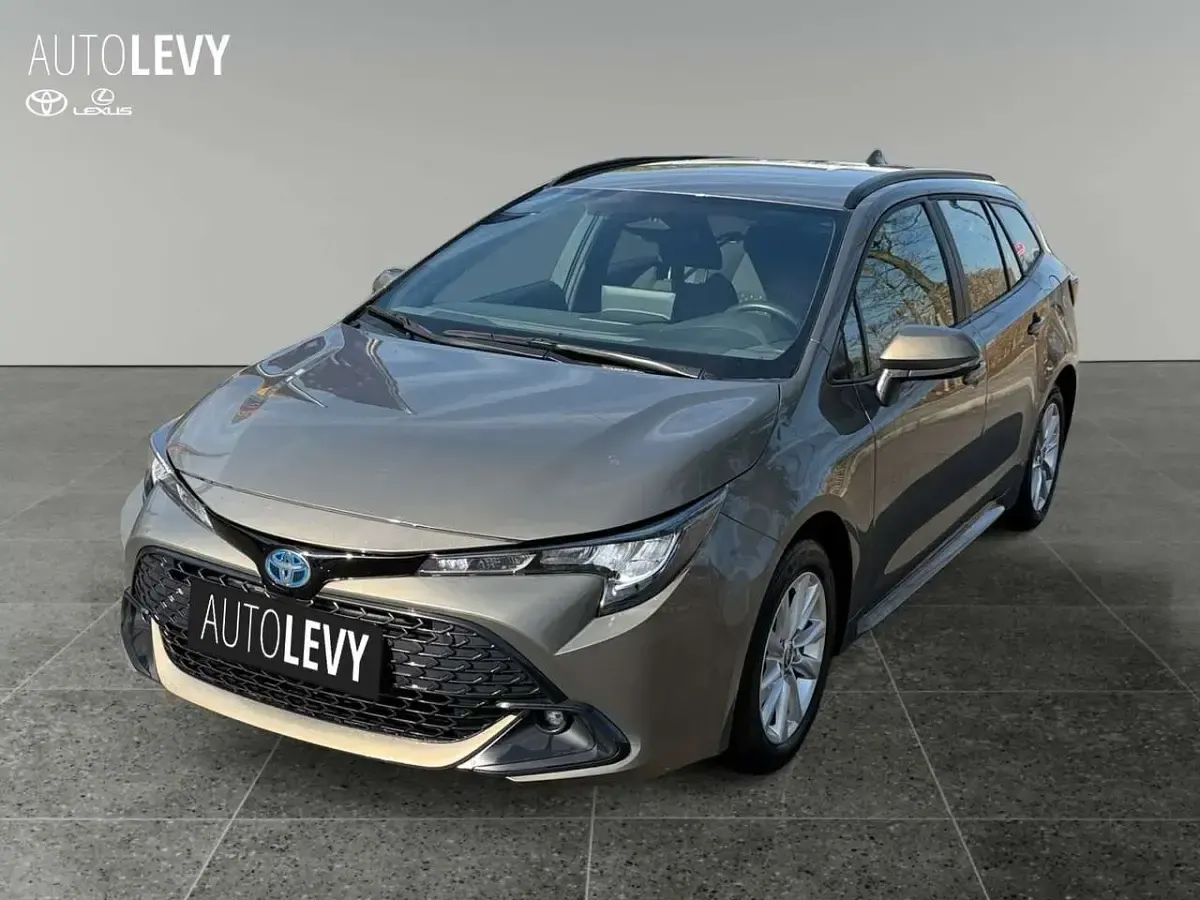 Gebraucht Toyota Corolla 140 PS (102 kW) 2023 Gold Kombi