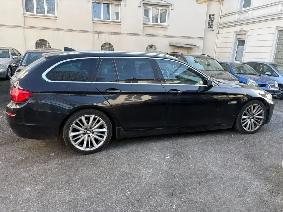 Usado BMW 530 245 CV (180 kW) 2011 Negro Familiar