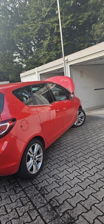 Rot Gebraucht 2014 Opel Meriva Color Edition Van / Kleinbus | 3.900 € (Superpreis) - Bild 1/4