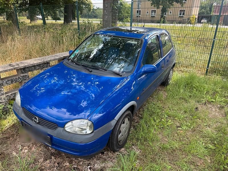 Blau Gebraucht 2000 Opel Corsa Kleinwagen | 500 € (Guter Preis) - Bild 1/4