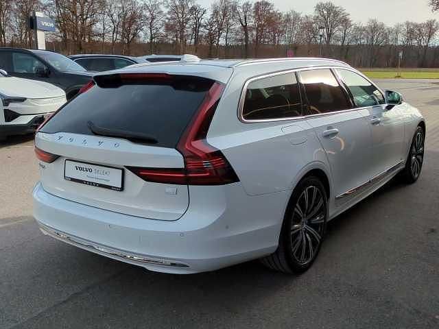 Second-hand Volvo V90 Ultimate 455 CP (334 kW) 2022 Alb Break