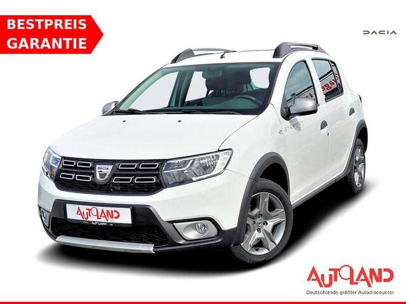 Weiß Gebraucht 2020 Dacia Sandero Essentiel Kleinwagen | 12.990 € (Fairer Preis) - Bild 1/4