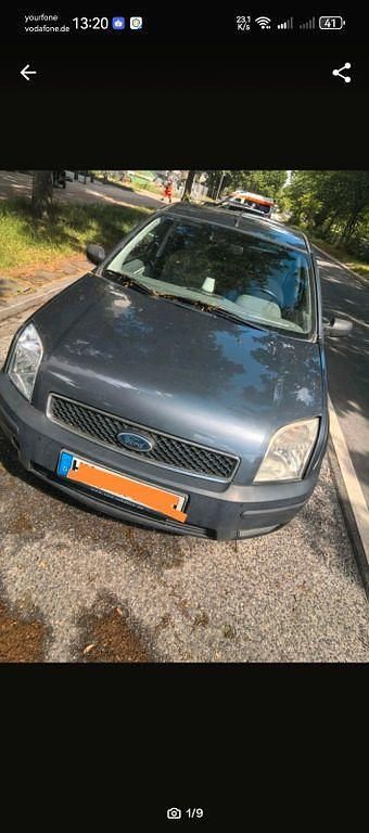 Grau Gebraucht 2003 Ford Fusion Limousine | 700 € (Superpreis) - Bild 1/4