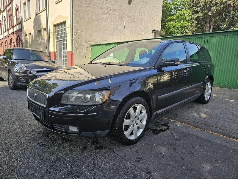 Schwarz Gebraucht 2005 Volvo V50 Kinetic Kombi | 1.500 € (Fairer Preis) - Bild 1/4