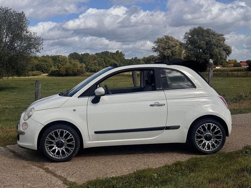Weiß Gebraucht 2010 Fiat 500C Pop Cabrio | 5.950 € (Fairer Preis) - Bild 1/4