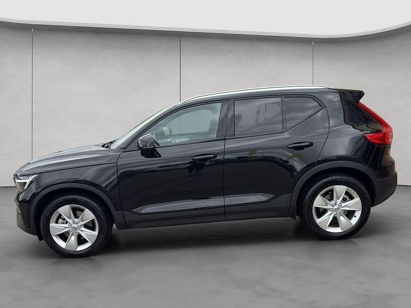 Gebraucht Volvo XC40 163 PS (119 kW) 2024 Schwarz SUV