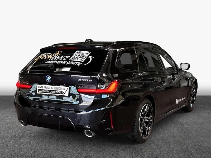 Gebraucht BMW 330e Performance 184 PS (135 kW) 2024 Schwarz Kombi