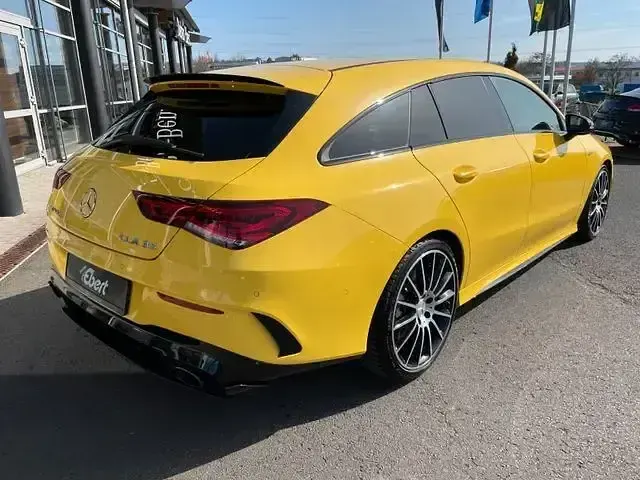 Gebraucht Mercedes CLA35 AMG AMG 306 PS (225 kW) 2022 Gelb Coupé
