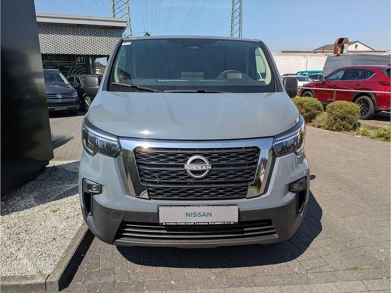 Neu Nissan Primastar N-Connecta 131 PS (96 kW) 2026 Grau Van / Kleinbus