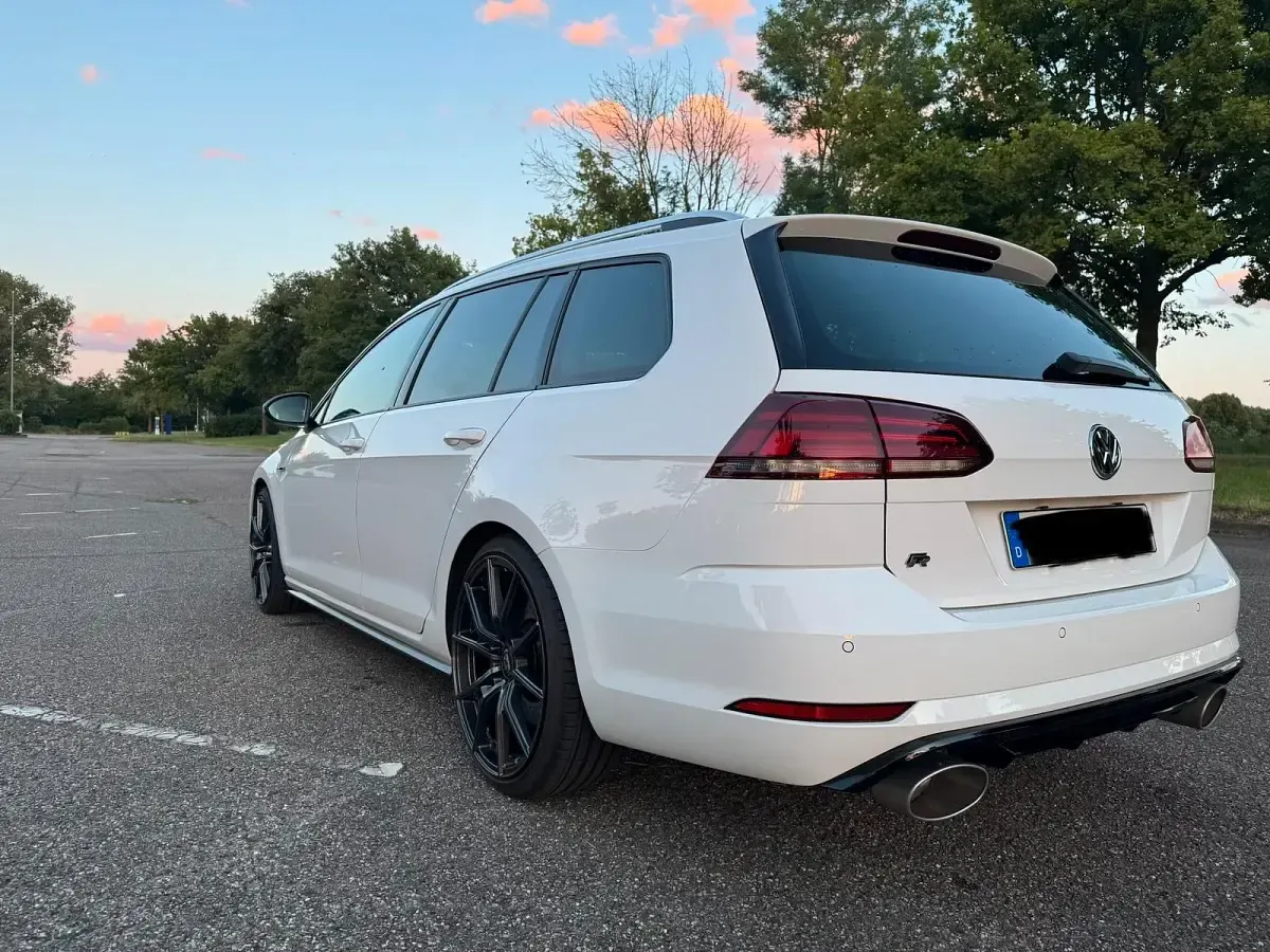Gebraucht VW Golf VII R 300 PS (220 kW) 2020 Weiß Kombi