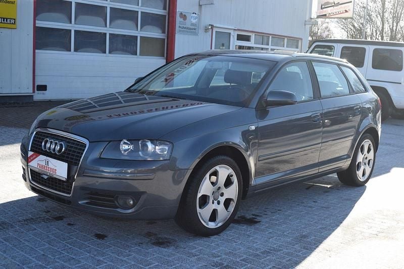 Grau Gebraucht 2005 Audi A3 Ambition Kombi | 3.590 € (Fairer Preis) - Bild 1/4